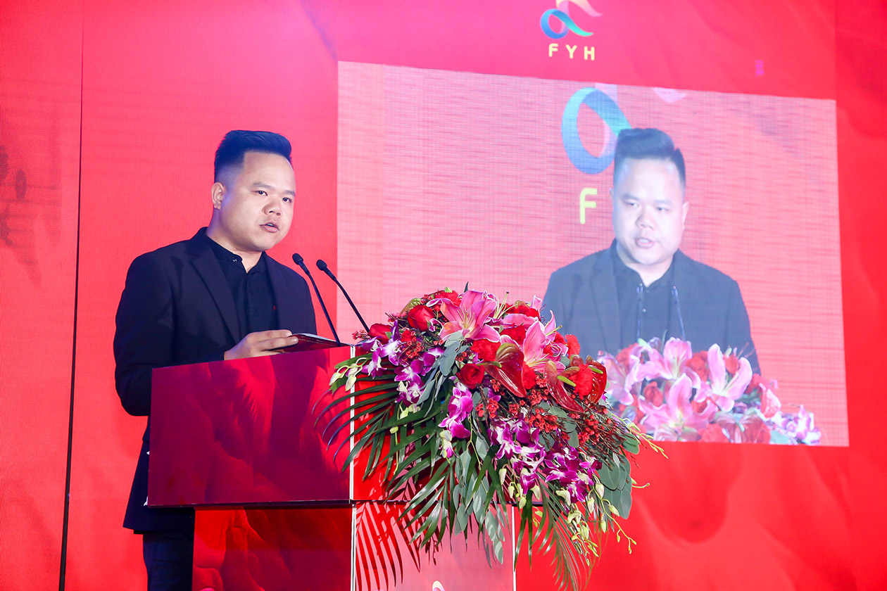 蓝狮娱乐 2745d